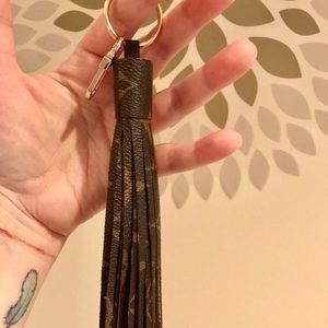 Louis Vuitton Tassel 💜Bag not included 💜